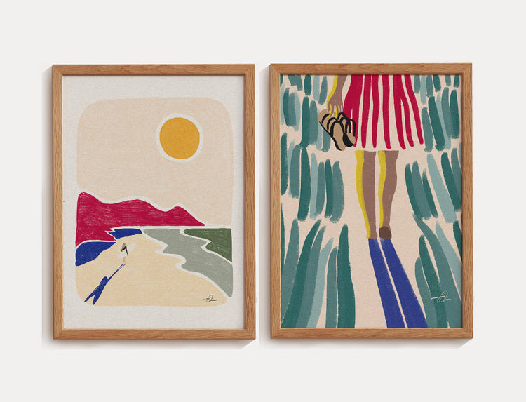 Dupla de quadros do artista Fabian Lavater coloridas, com textura similar a giz. Ambas representam a praia e o verão, sendo uma com mar, areia e um surfista e, a outra, uma mulher, de vestido, andando na areia e carregando os chinelos.