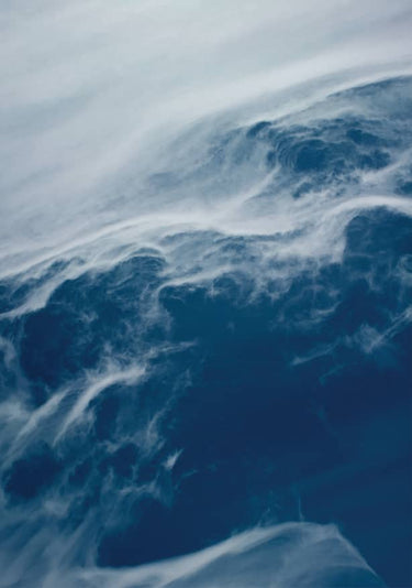 Quadro Floating in Space - Classic Blue - Obrah | Quadros e Posters para Transformar a Parede