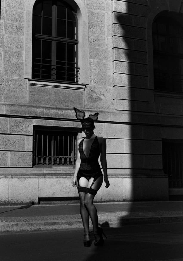 Quadro Shadows and Curves