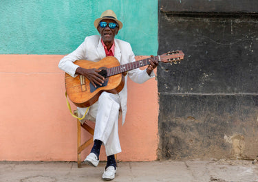 Quadro Cuban Guitarist By Joan Gil Raga