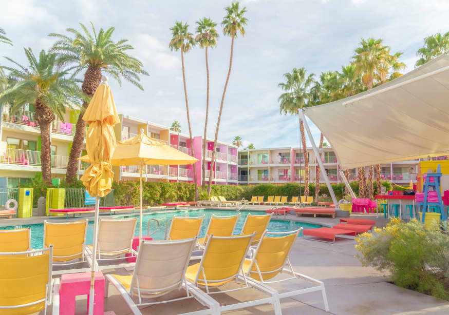 Quadro Poolside at the Saguaro Hotel