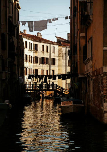Quadro Venetian Laundry Lines
