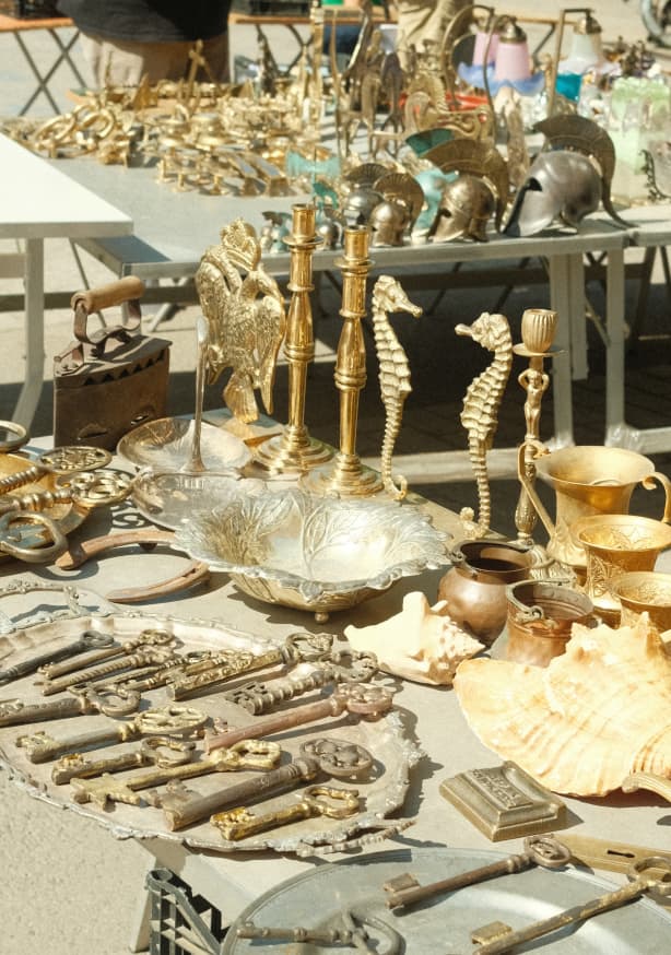 Quadro Markets Of Athens
