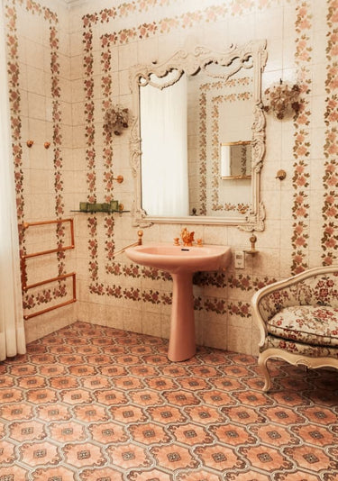 Quadro Pink and Golden Sink