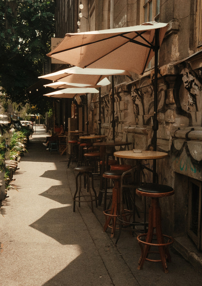 Quadro Analog Series Street Cafe