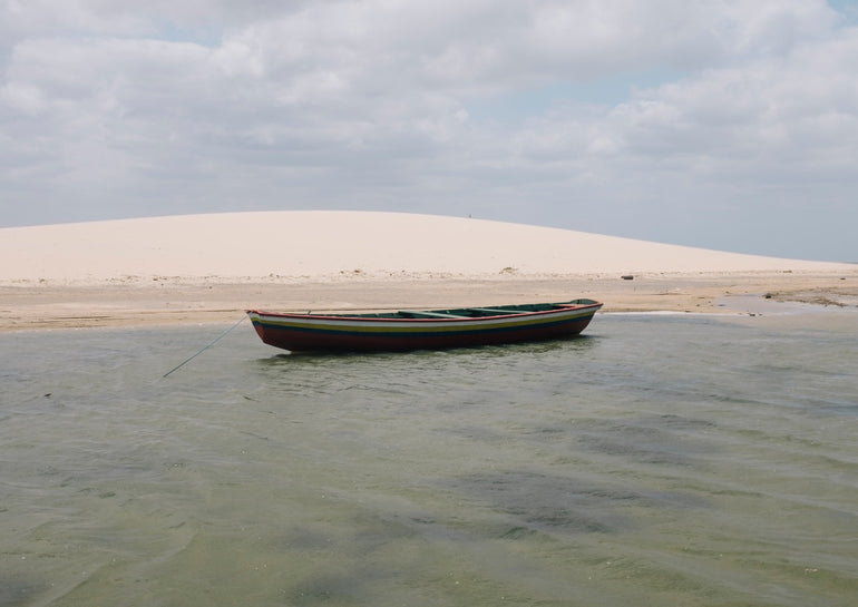 Quadro Canoa Estacionada