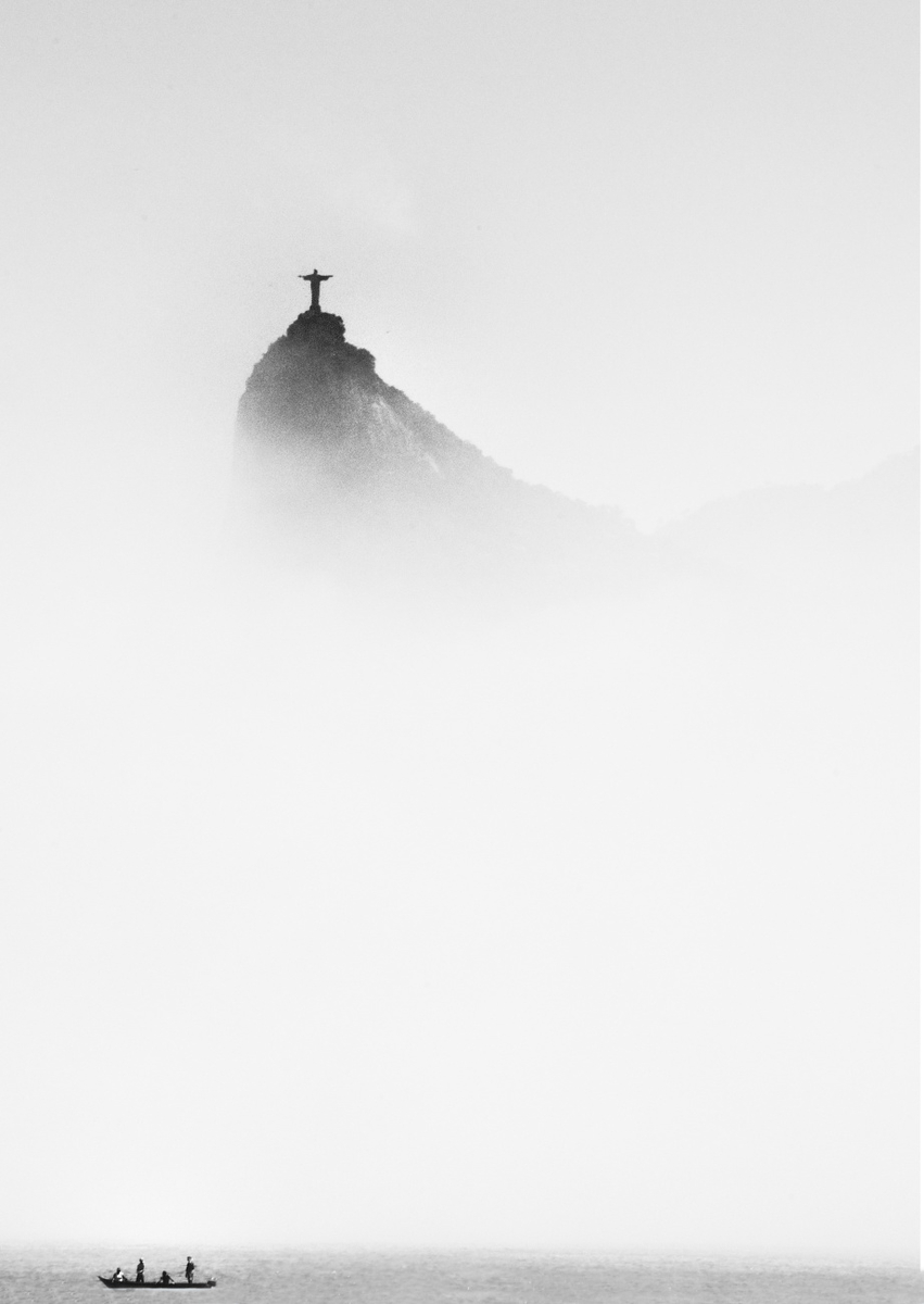 Quadro Cristo in the Mist by Trevor Cole