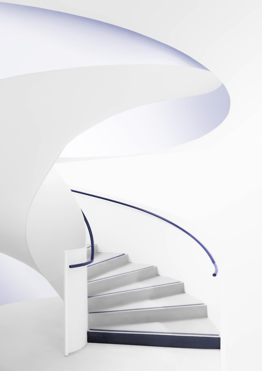 Quadro Curve Upwards