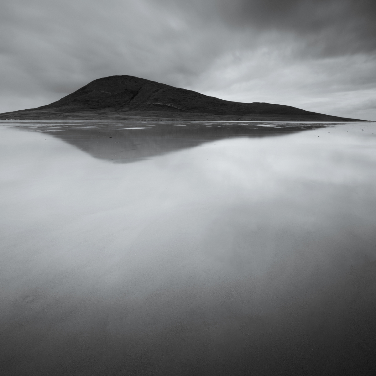 Quadro Dichotomy By Robert Bolton