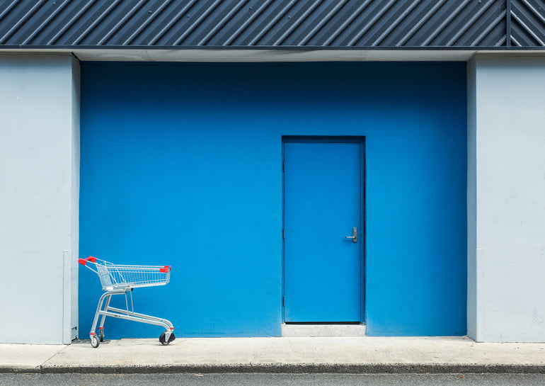 Quadro Left At the Blue Door By Jacqueline Hammer