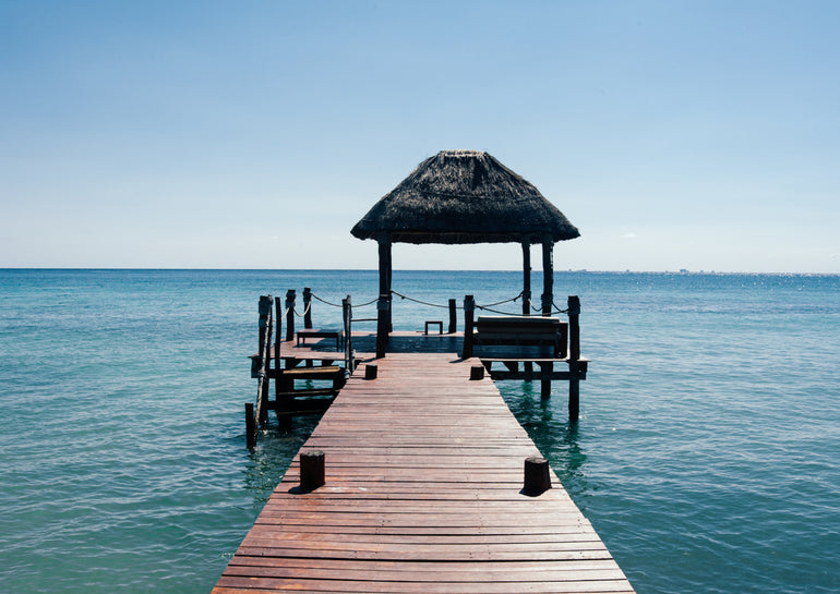 Quadro Pier on Blue Sea