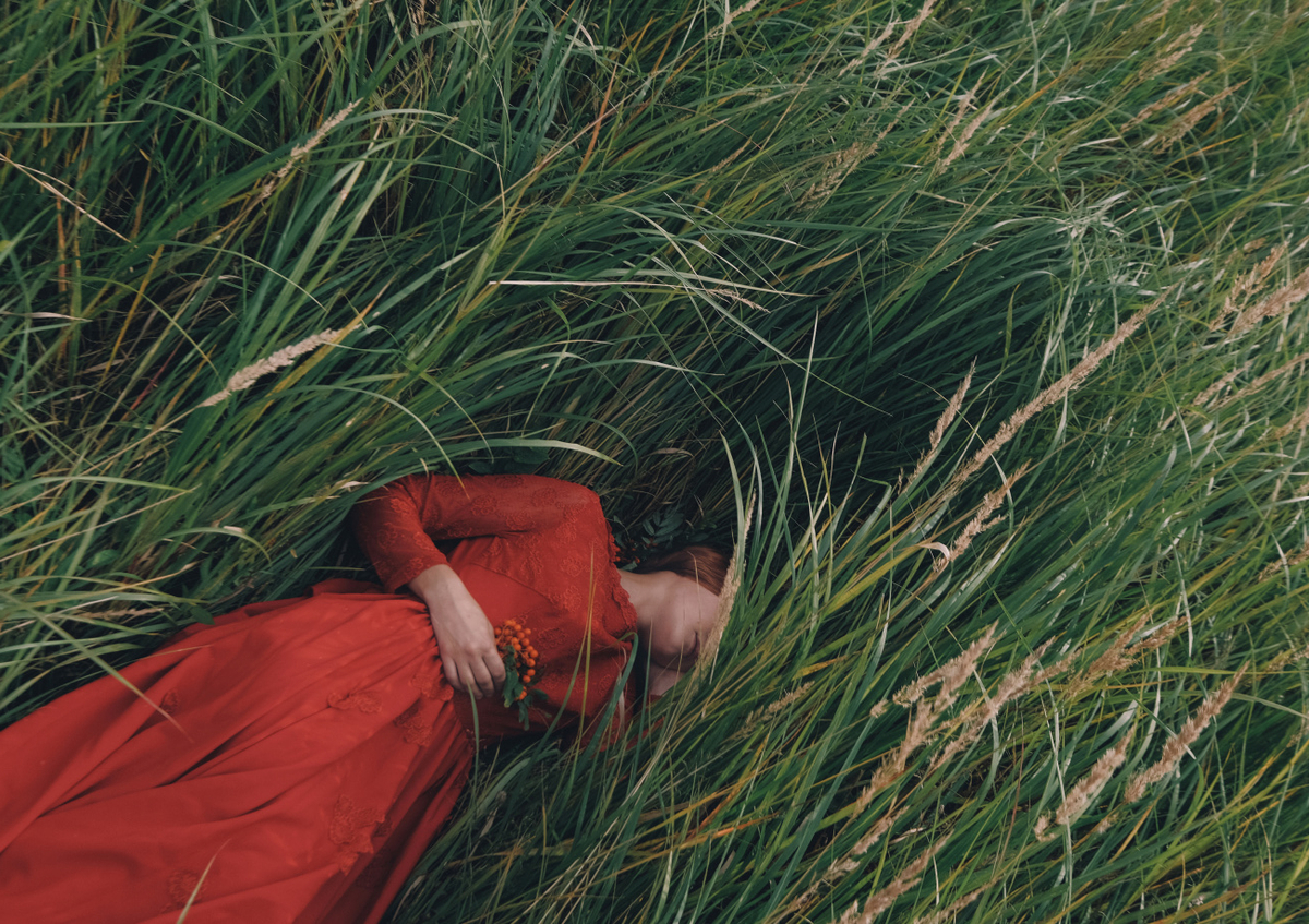 Quadro Woman in Red