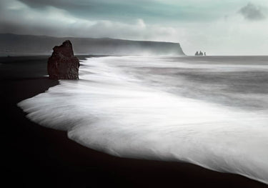 Quadro The Black Beach By Liloni Luca - Obrah | Quadros e Posters para Transformar a Parede