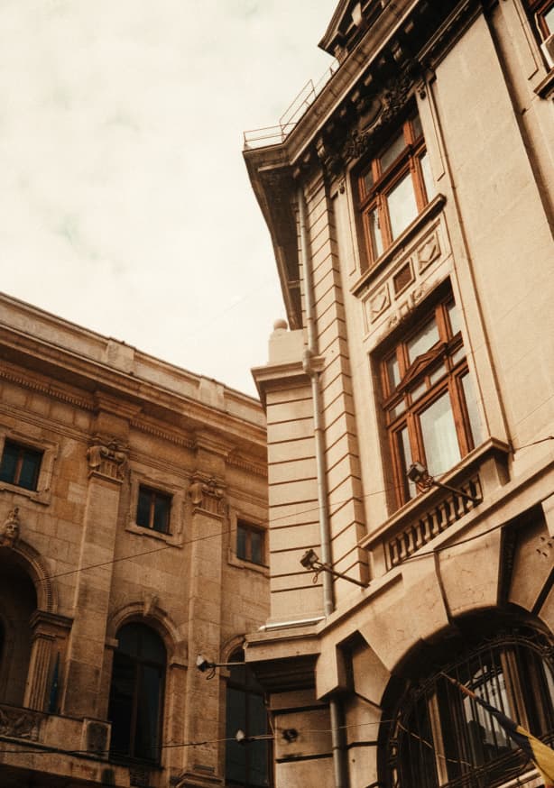 Quadro Analog Series the Corner