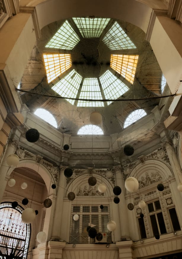 Quadro Dome and Balls