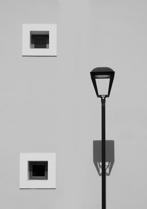 Quadro Shadow on the Wall By Rolf Endermann - Obrah | Quadros e Posters para Transformar a Parede